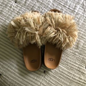 Women Ugg slides
